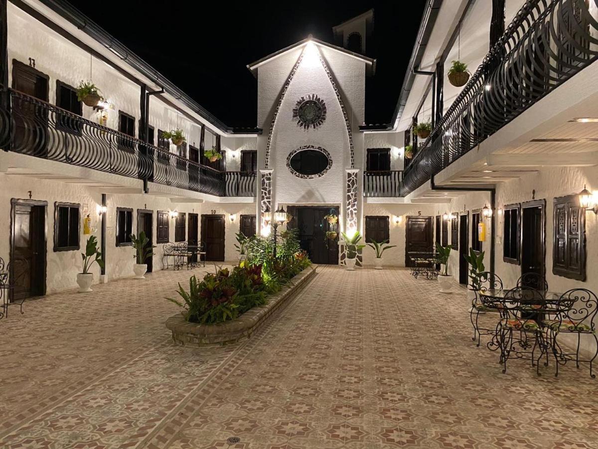 Casa Hotel Las Orquideas Сіркасія Екстер'єр фото